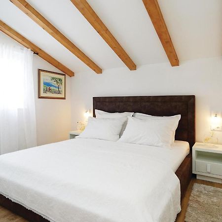 Lovely Home In Sibenik With Wifi Exteriör bild