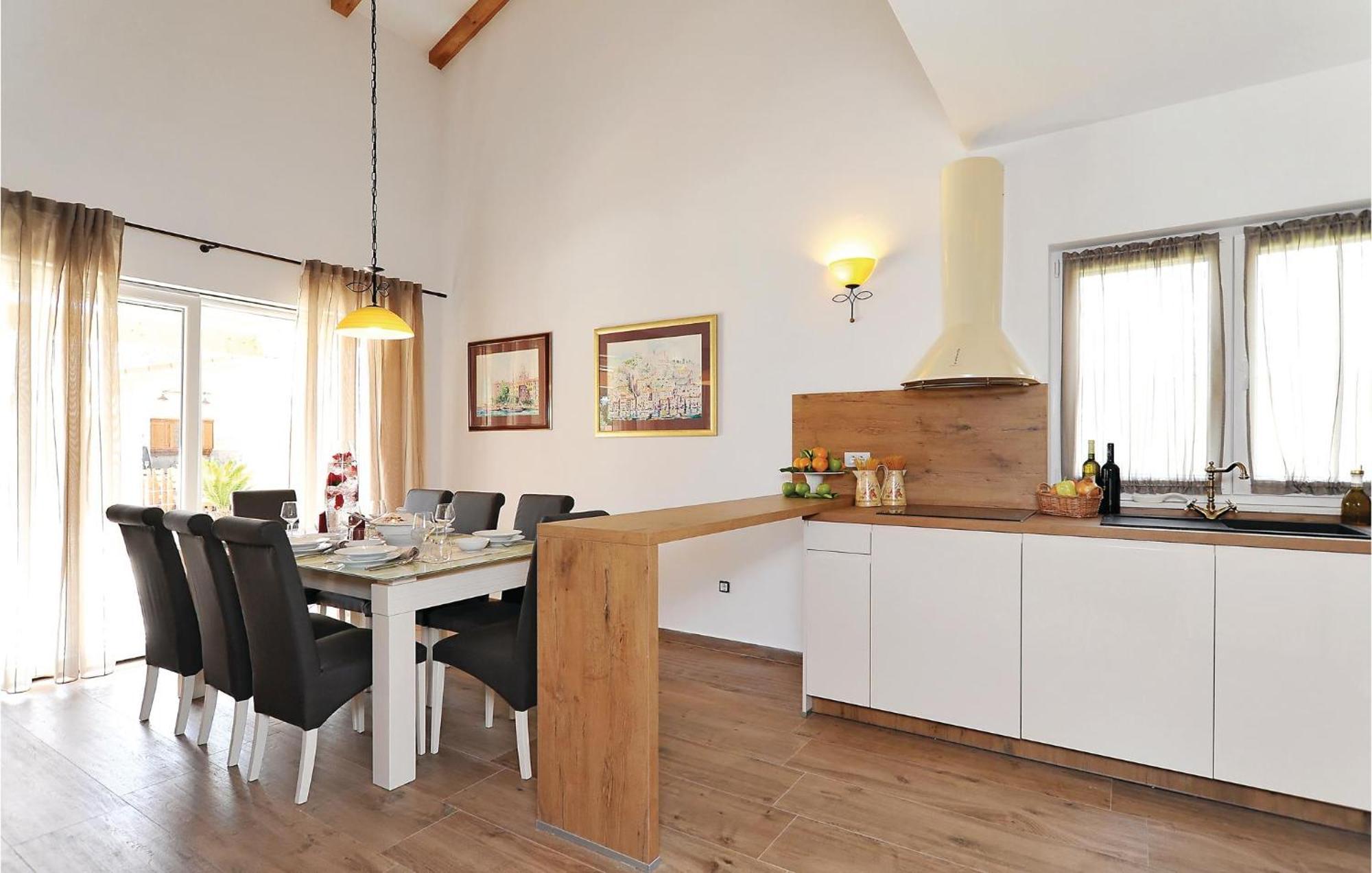 Lovely Home In Sibenik With Wifi Exteriör bild